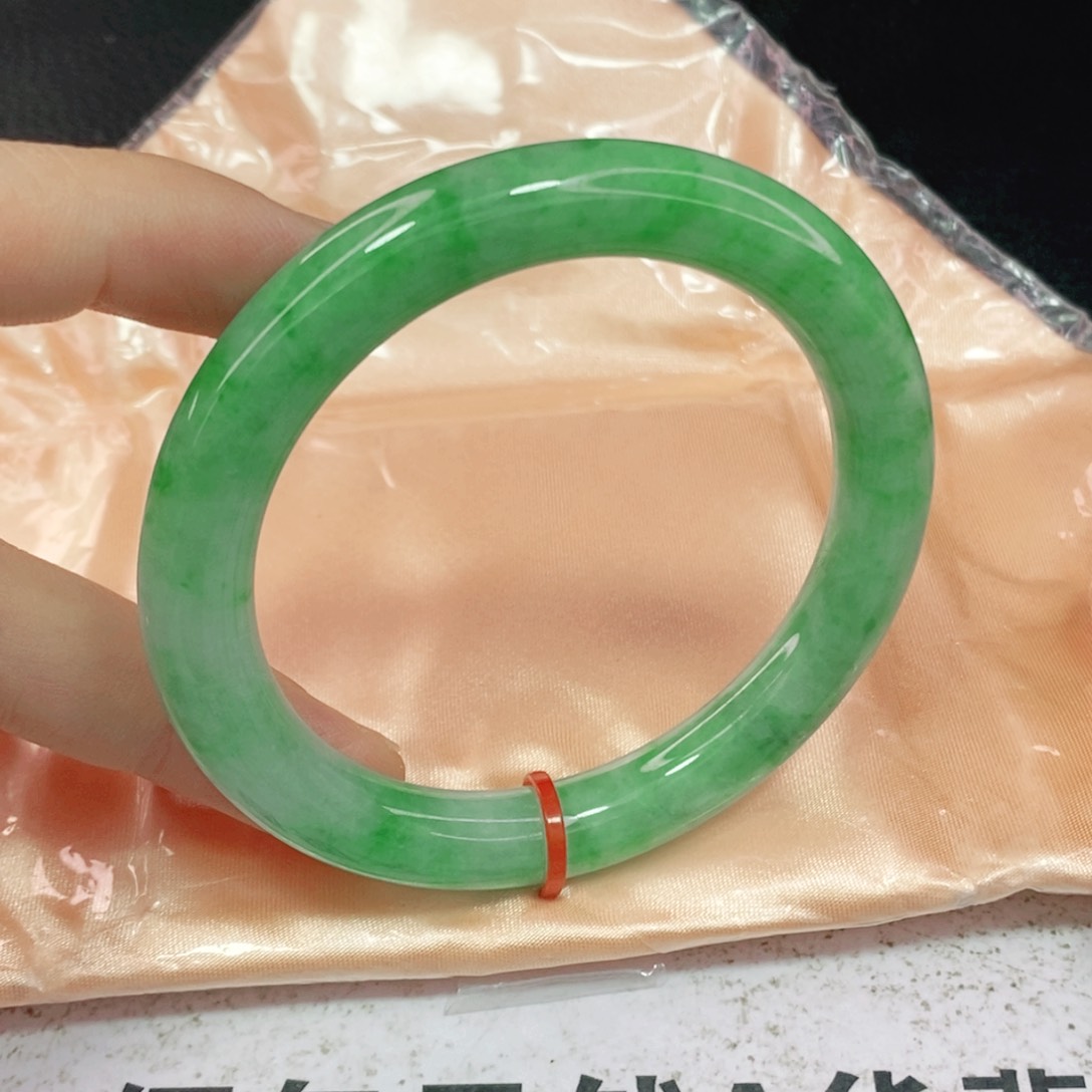 未镶嵌手镯翡翠54.8圆镯