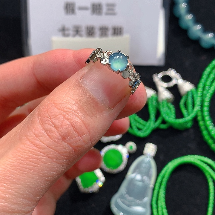 翡翠手链未镶嵌，，，