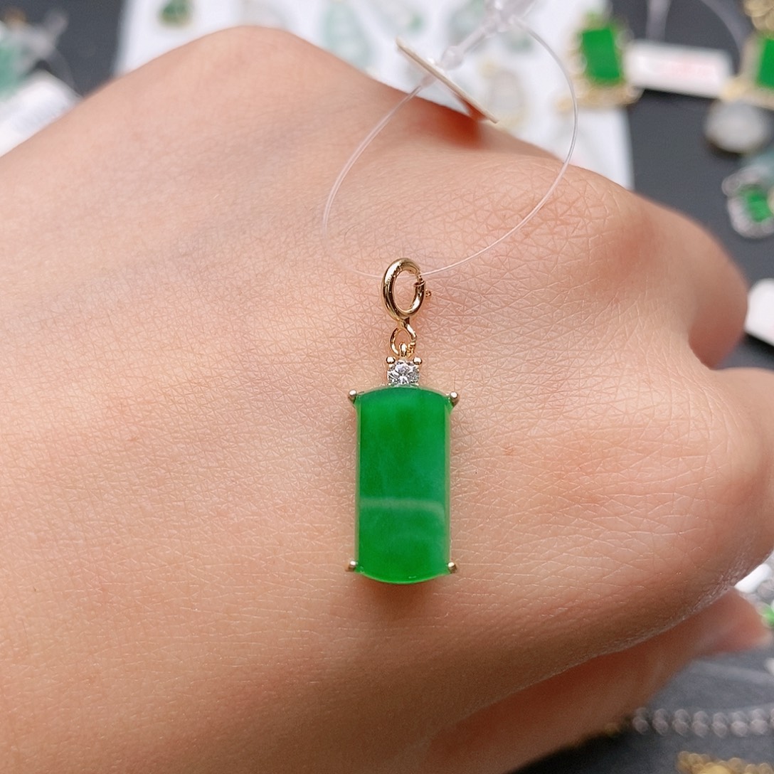 翡翠银S925镶嵌颈饰无事牌吊坠