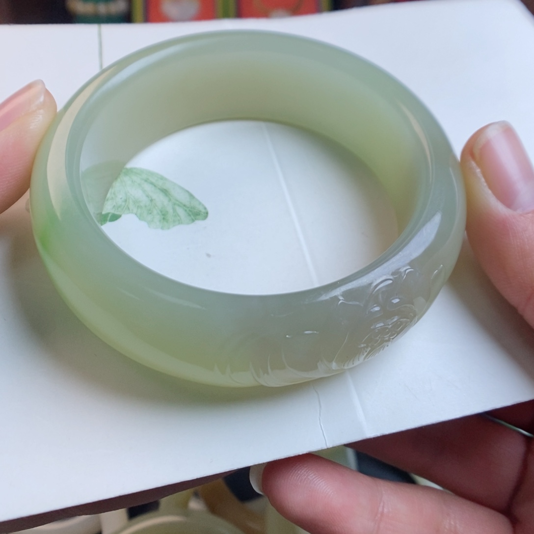 和田玉颈饰未镶嵌大**好56.8紫翠三色