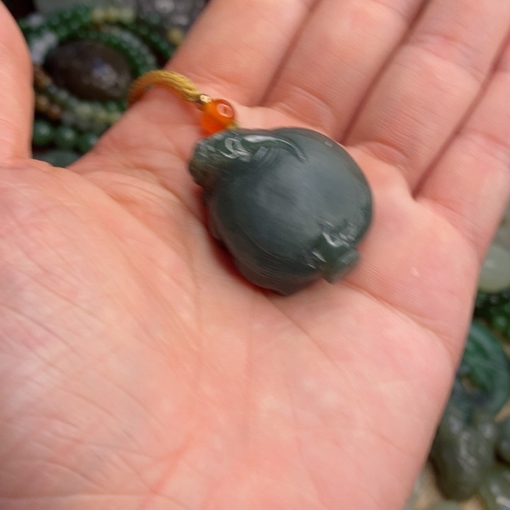 和田玉吊坠未镶嵌