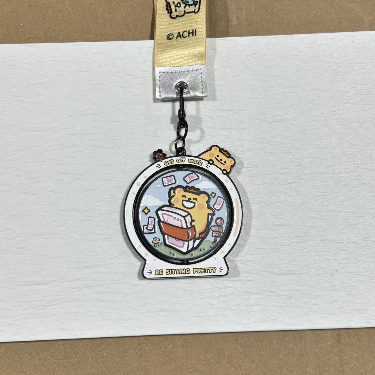 K家小熊虫 向钱赚有钱花奖牌