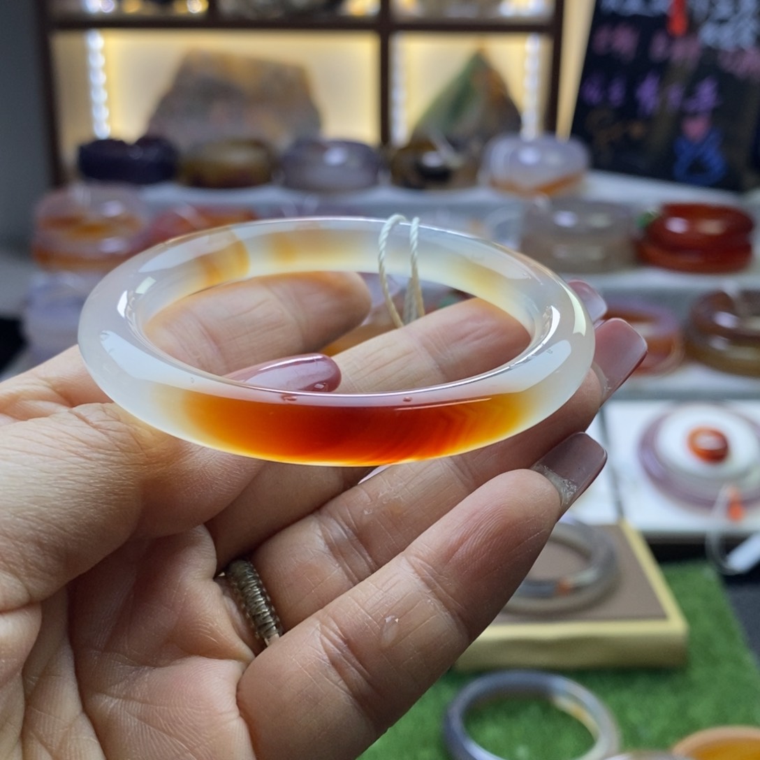 手镯玛瑙/玉髓未镶嵌