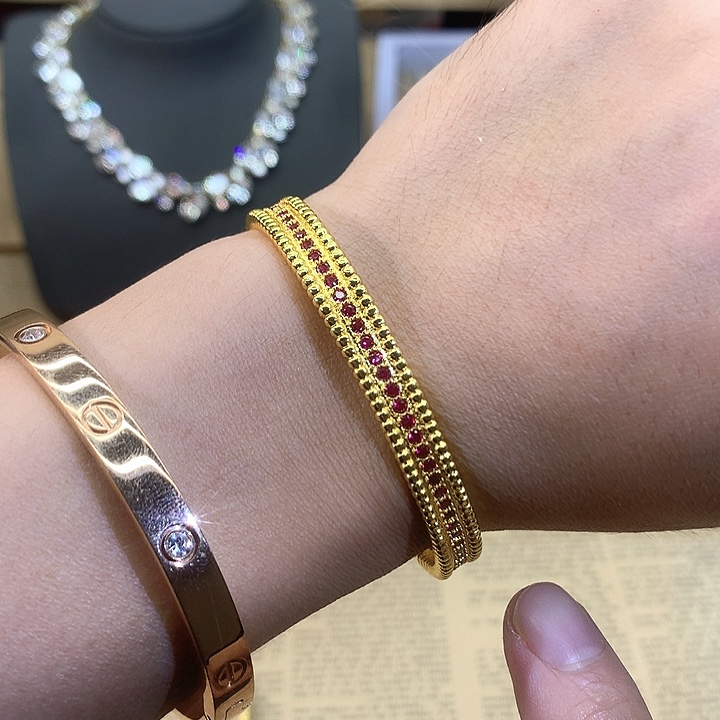 无非金属068手镯。   