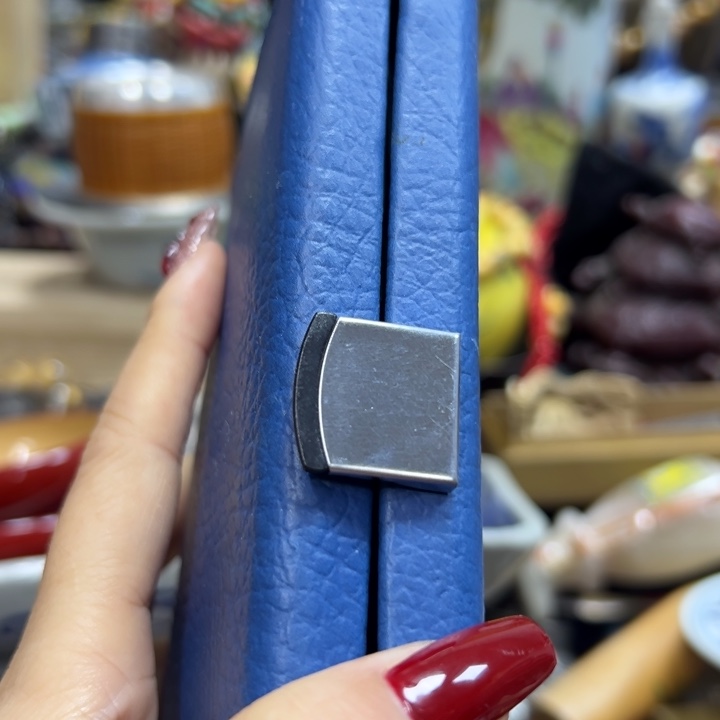 塑料中古美术工艺品