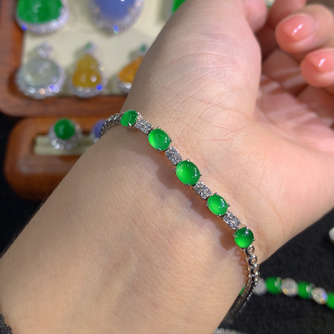 翡翠18K金镶嵌手链