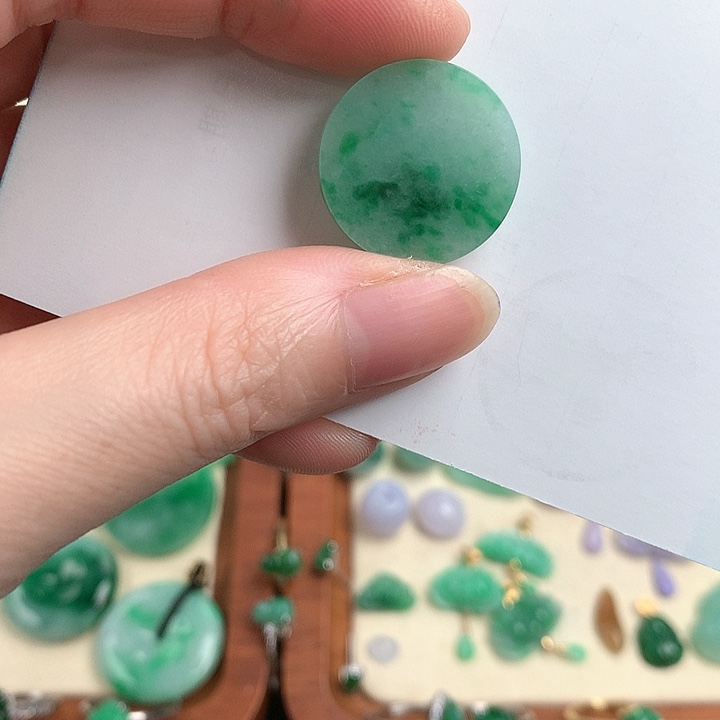 颈饰18K金镶嵌翡翠86424665678