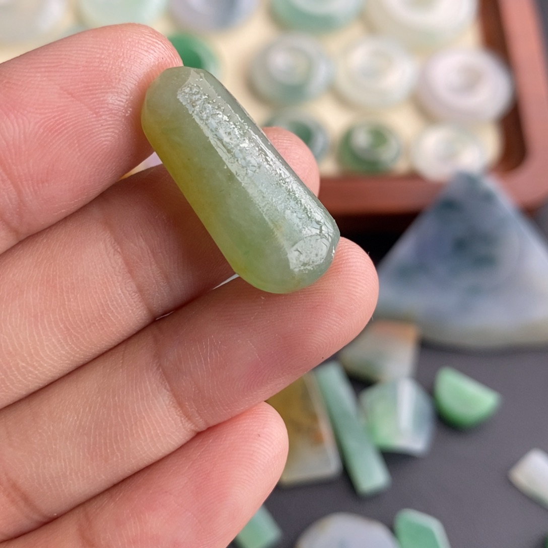 定制翡翠未镶嵌黄加绿不包工