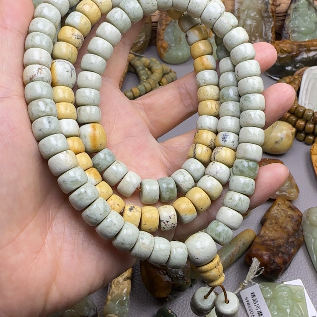 应***心岫岩河磨玉（透闪石质玉）未镶嵌珠宝奇石