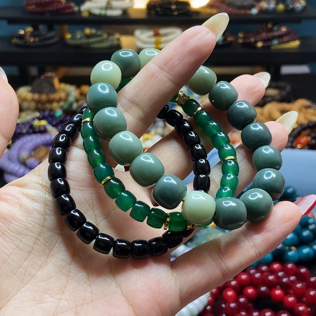 雨***烟佛心果吊坠菩提果