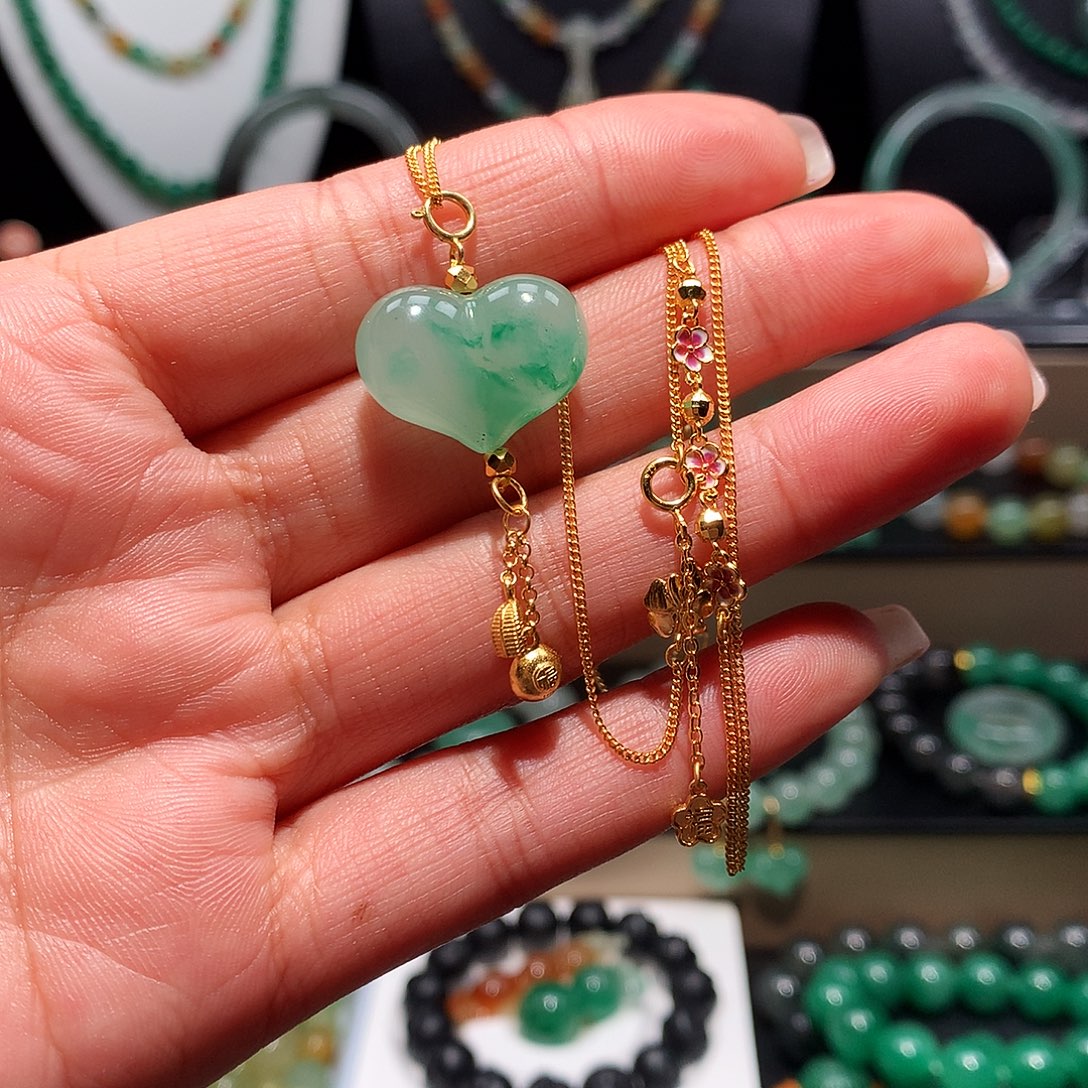 石英质玉未镶嵌吊坠(赠链)