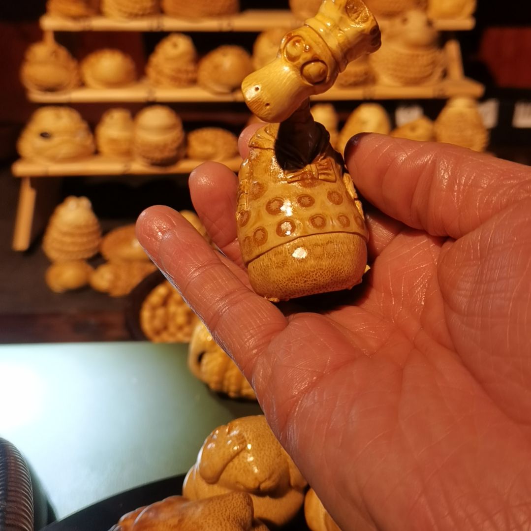 竹曾***年竹雕把件金蟾摆件配饰