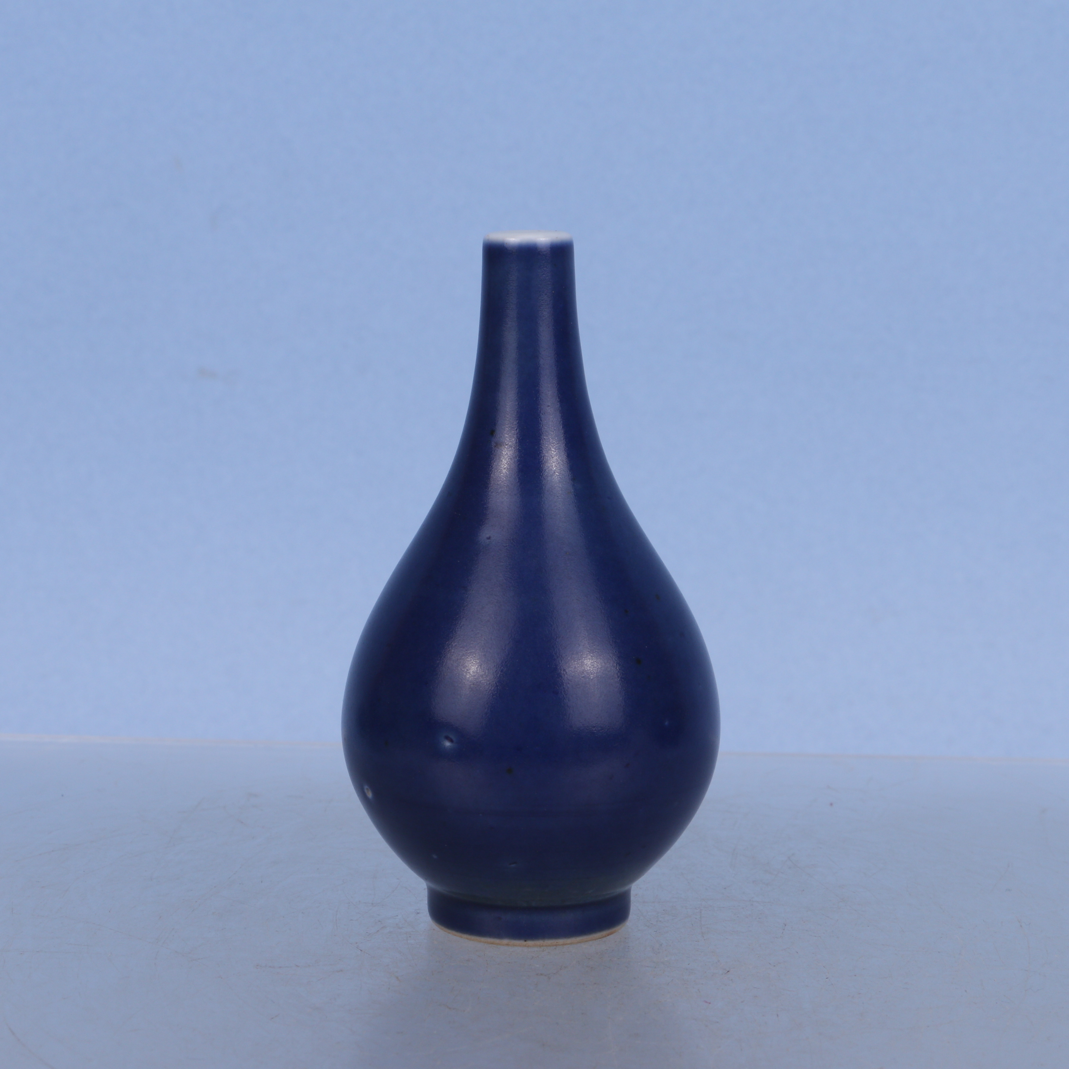 199  清     蓝釉胆瓶