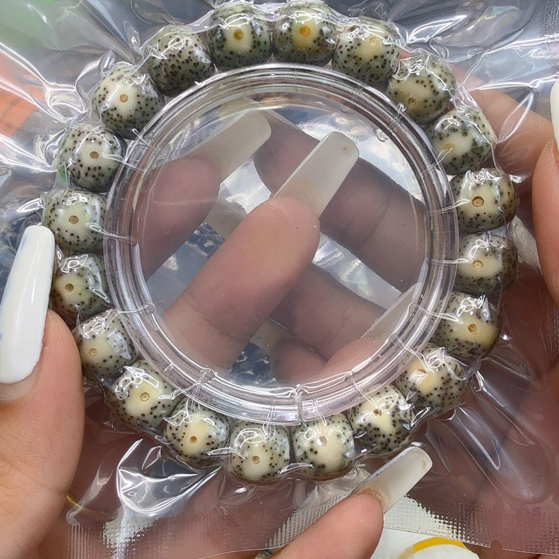 柒****星月菩提手串37高端卡姿兰大眼睛星月12桶单圈