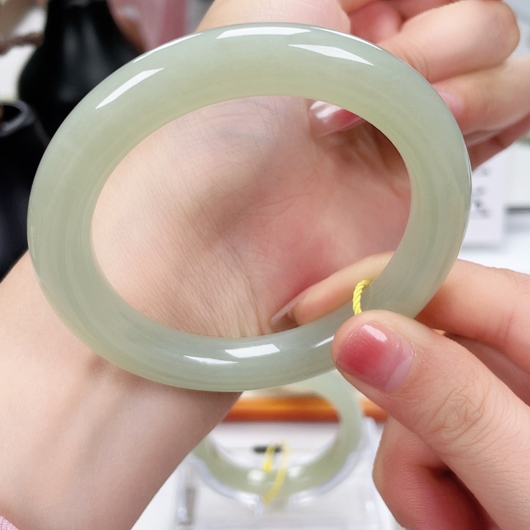 和田玉手镯58未镶嵌