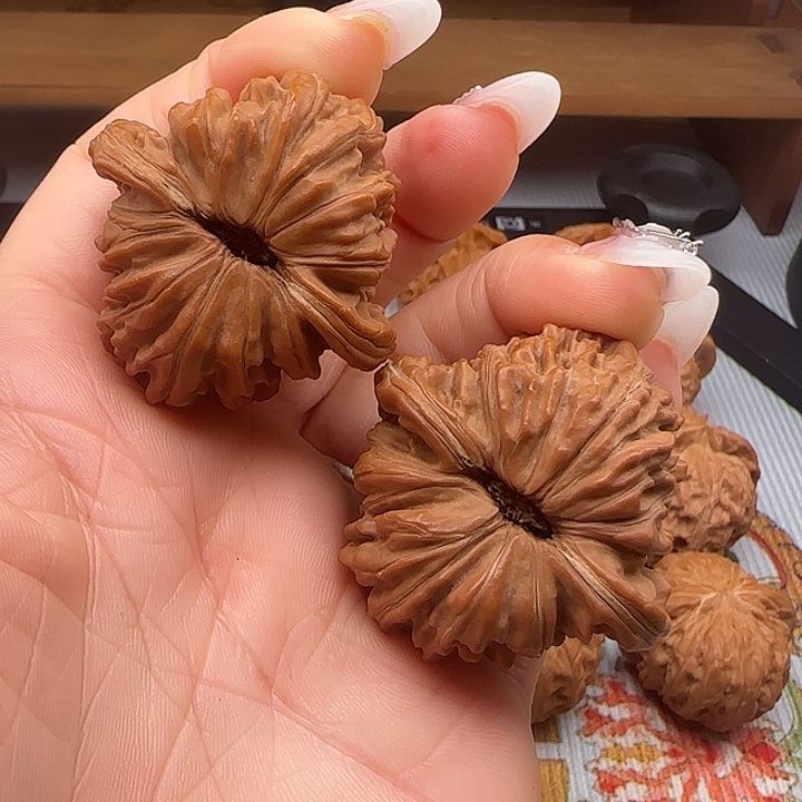 文玩核桃把件天水楼