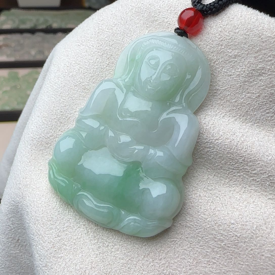 翡翠颈饰未镶嵌观音