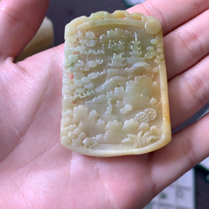 定制翡翠未镶嵌翡翠