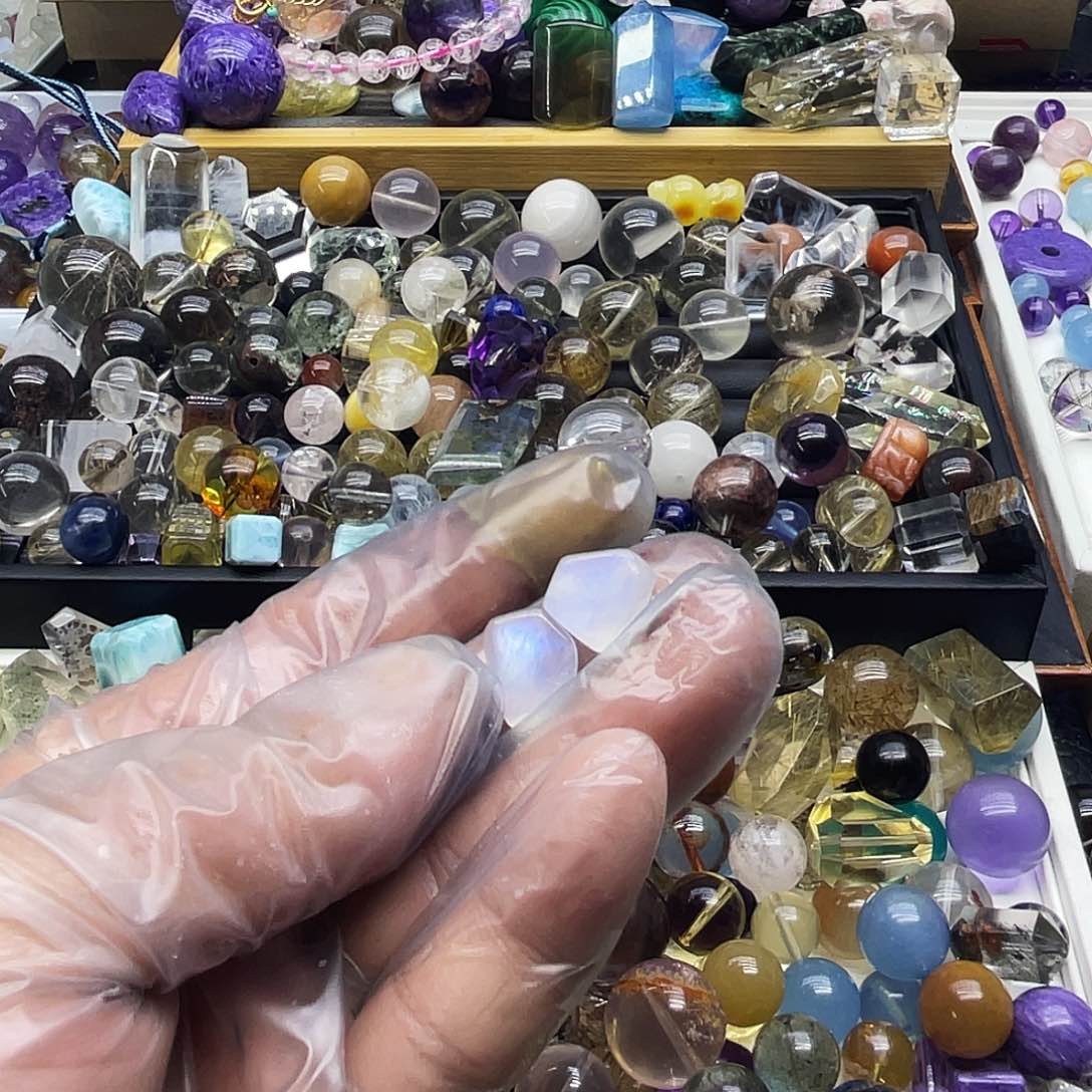 查罗石珠子合金白***。