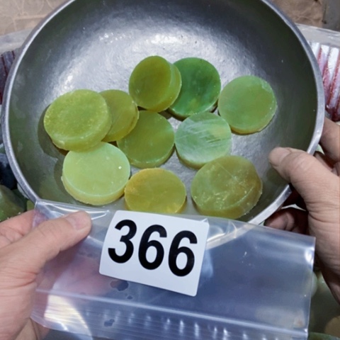 【闪购商品】蛇纹石玉珠宝半成品未镶嵌