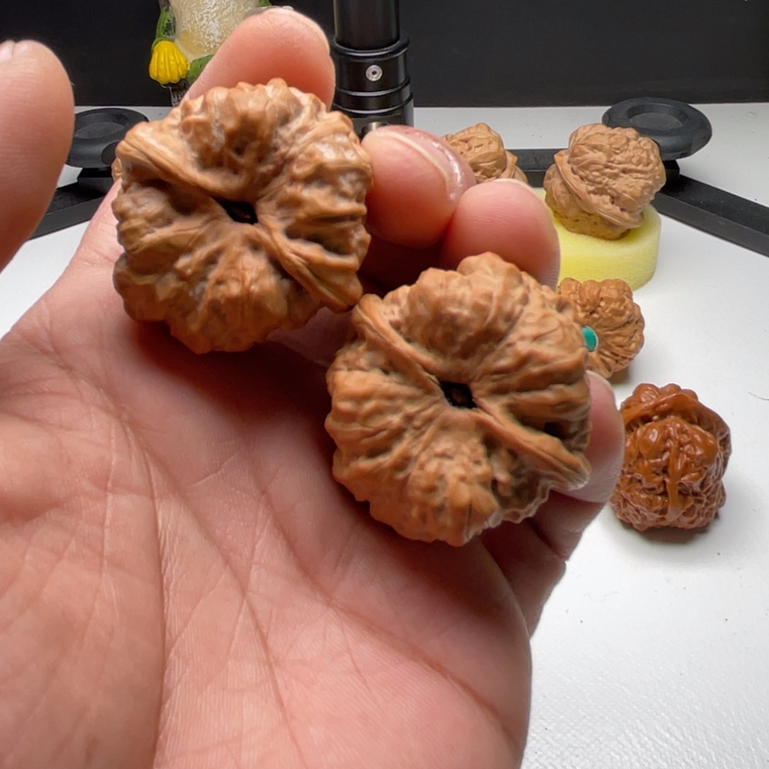 三***岁核桃蛤蟆头39一对