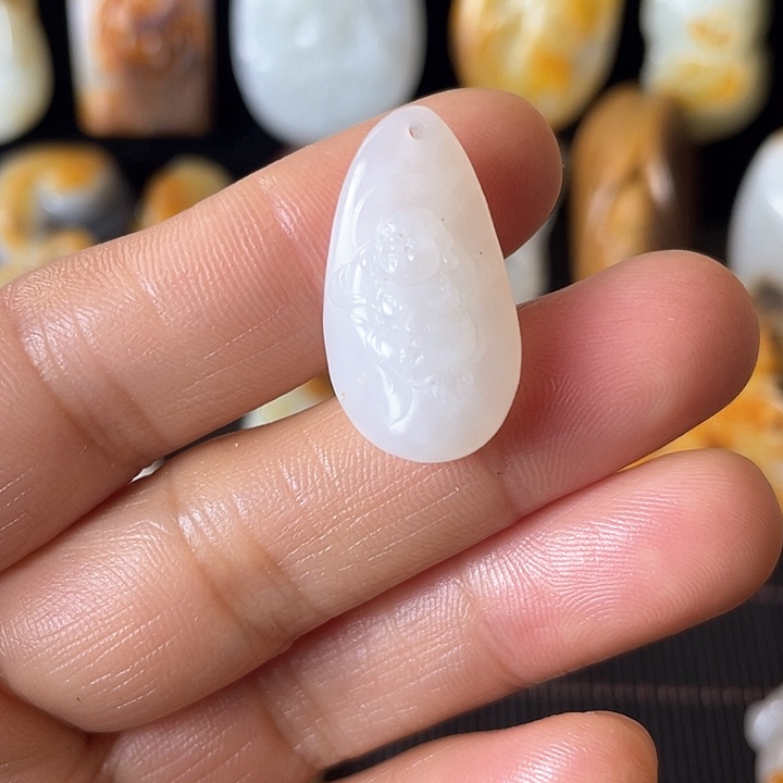 和田玉颈饰未镶嵌