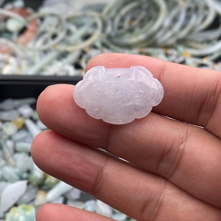 V***y翡翠未镶嵌吊坠(不含链)