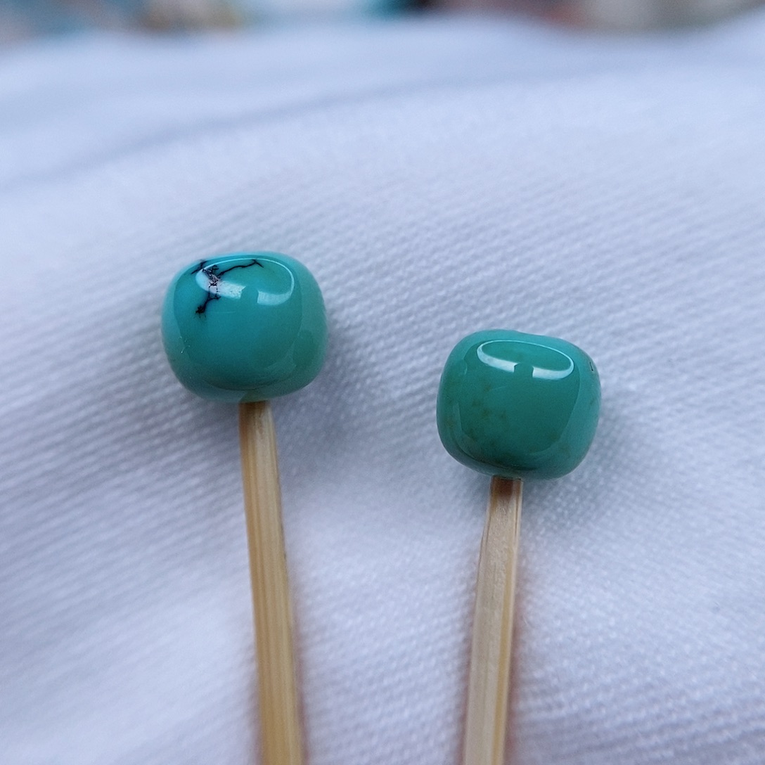 绿松石配饰未镶嵌