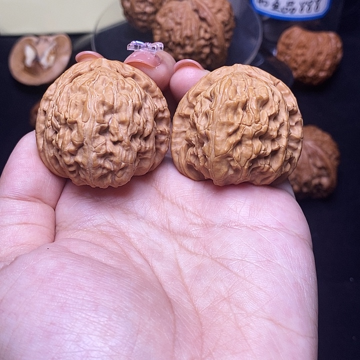 核桃把件38全品三角白220