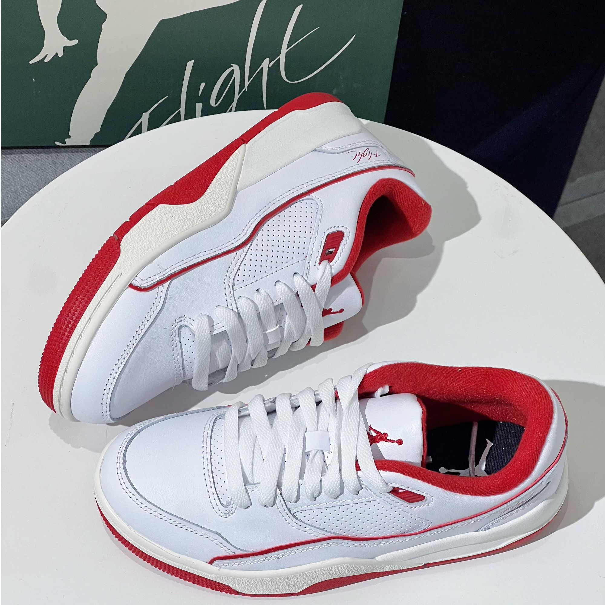 NIKE/耐克正品 FLIGHT COURT 百搭复古休闲板鞋 HF3255-106