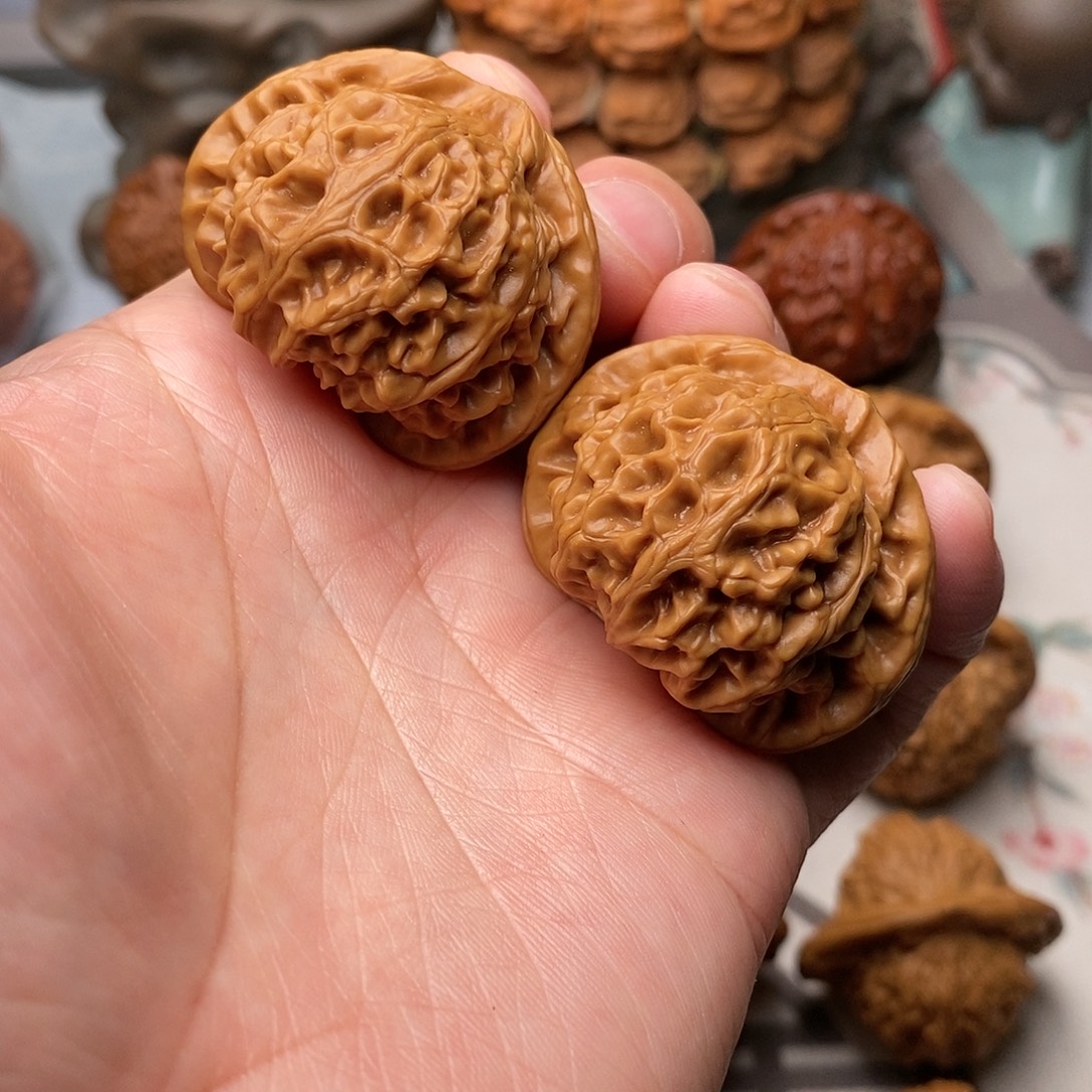 文玩核桃把件宫灯