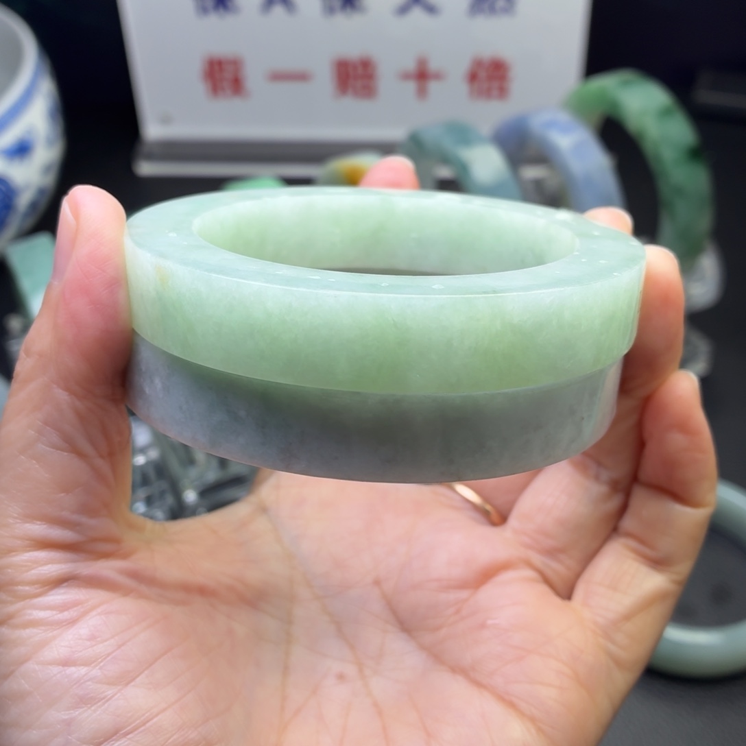 定制翡翠未镶嵌冰飘绿大气又高级甜绿