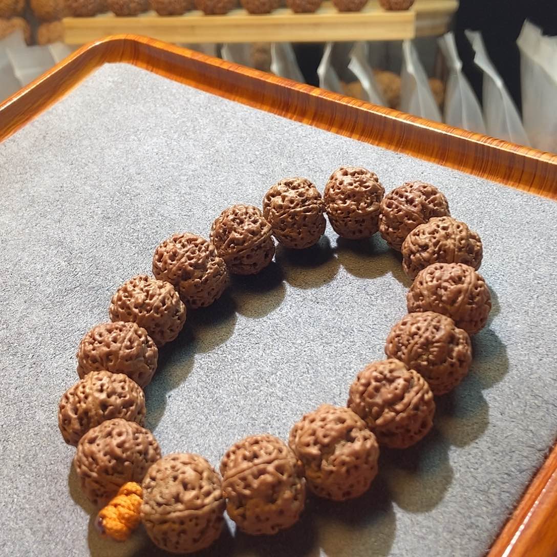 吊坠金刚菩提私人订制矮桩安娜蜂王18mm