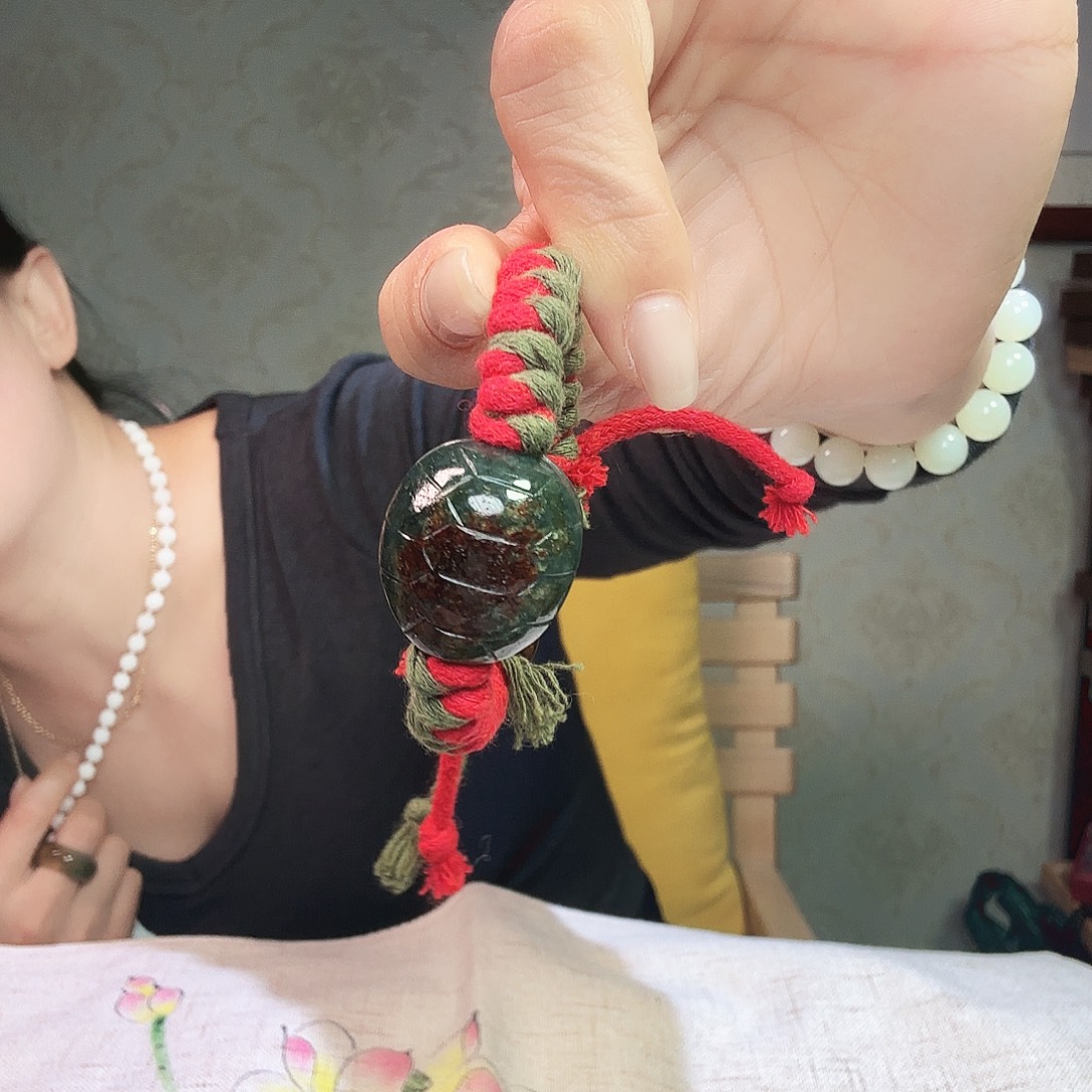 ꧄***꧄蛇纹石玉未镶嵌手链