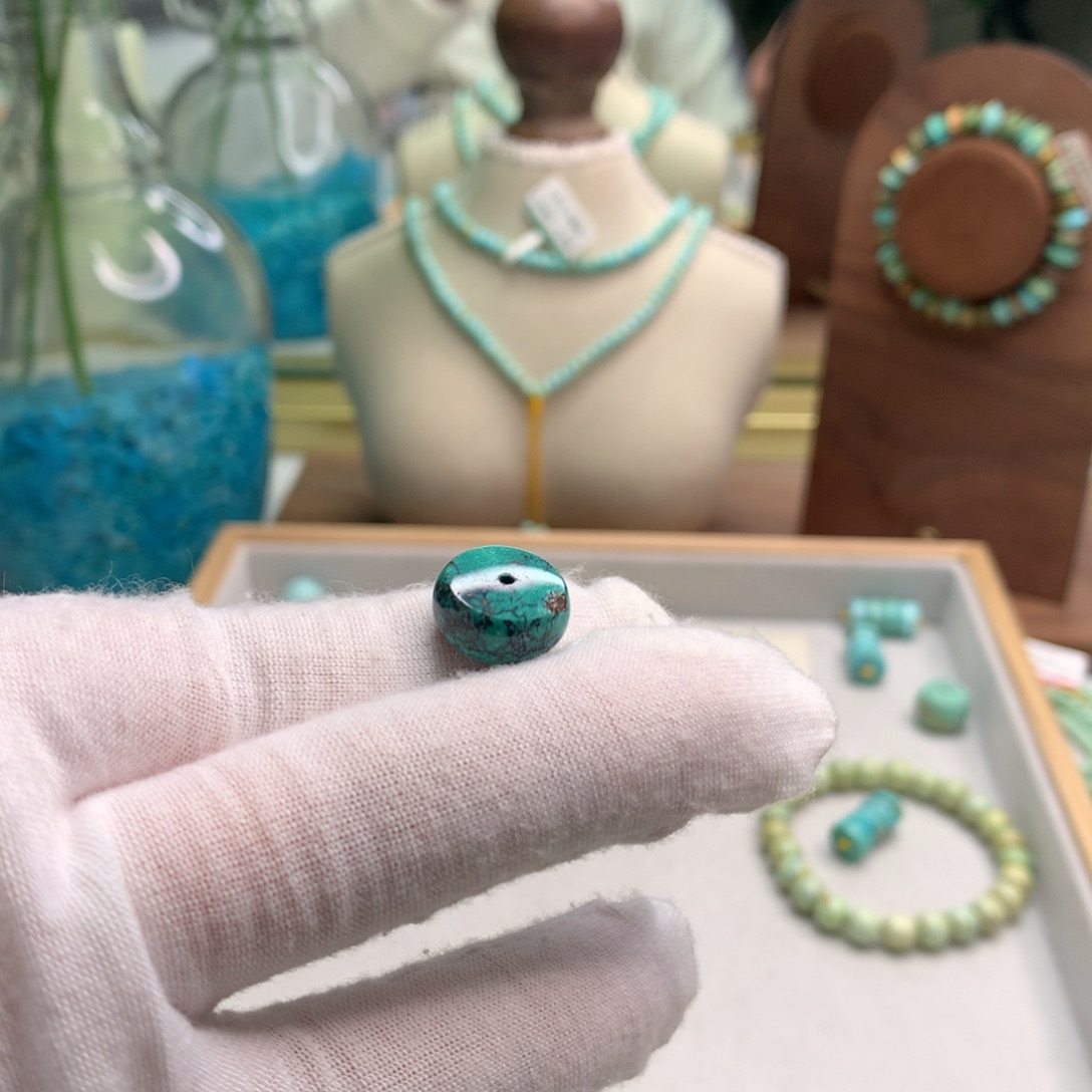 绿松石未镶嵌饰品