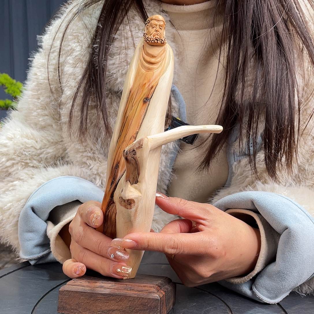 柏木（崖柏）随型艺术根雕