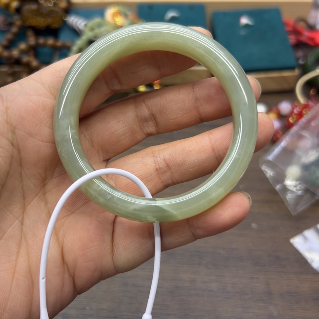 和田玉未镶嵌手镯54.7圈围022