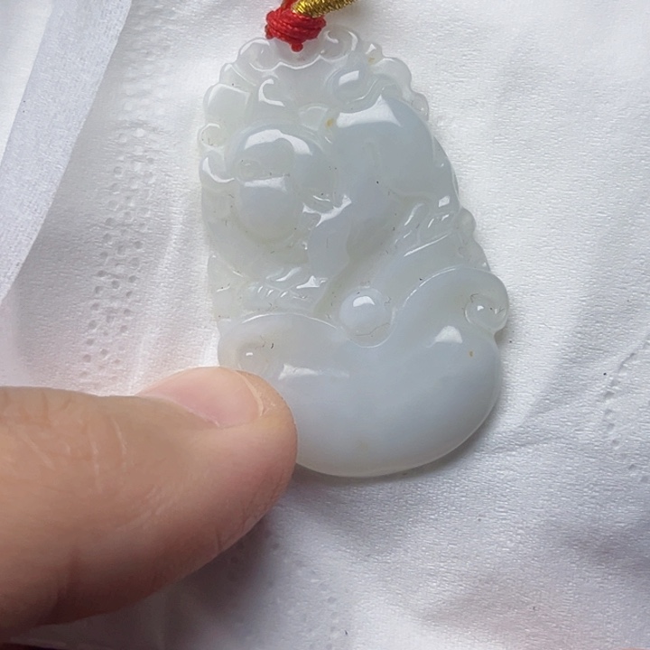 翡翠未镶嵌颈饰挂件