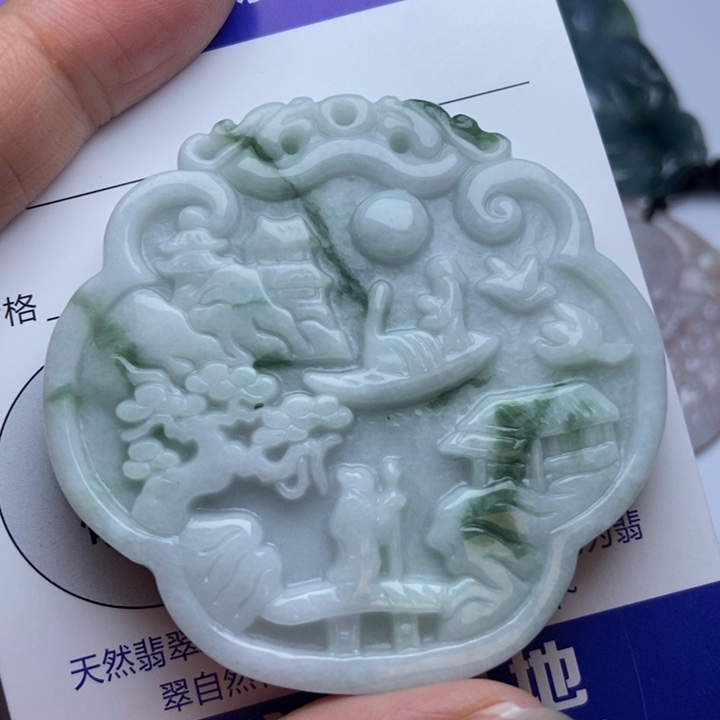 翡翠颈饰未镶嵌翡翠