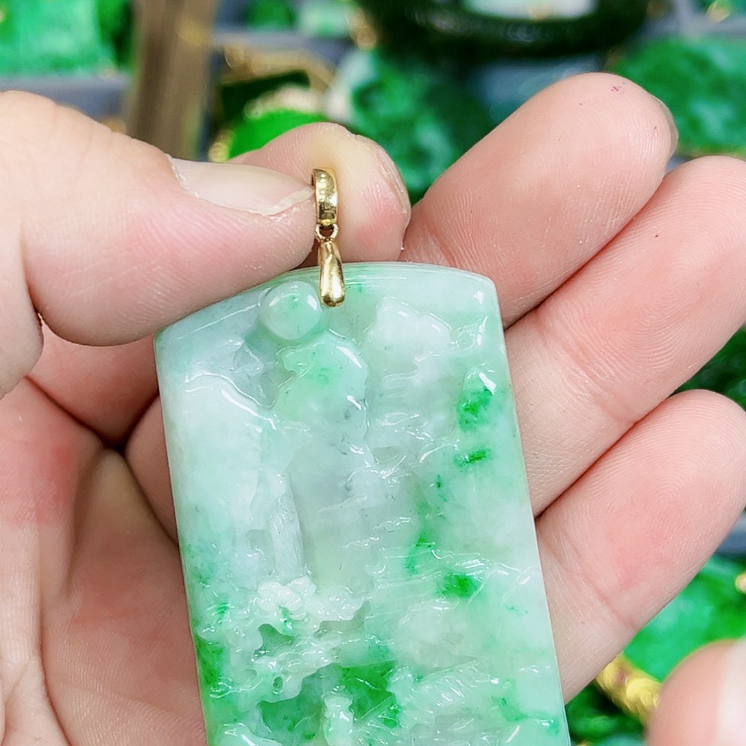 翡翠颈饰18K金镶嵌吊坠