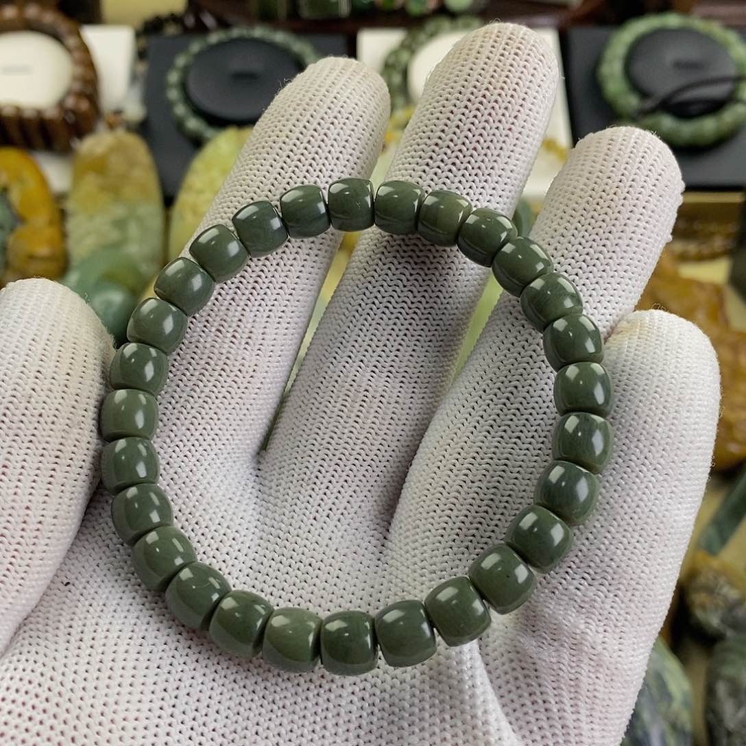岫岩河磨玉（透闪石质玉）手串8未镶嵌你**哥