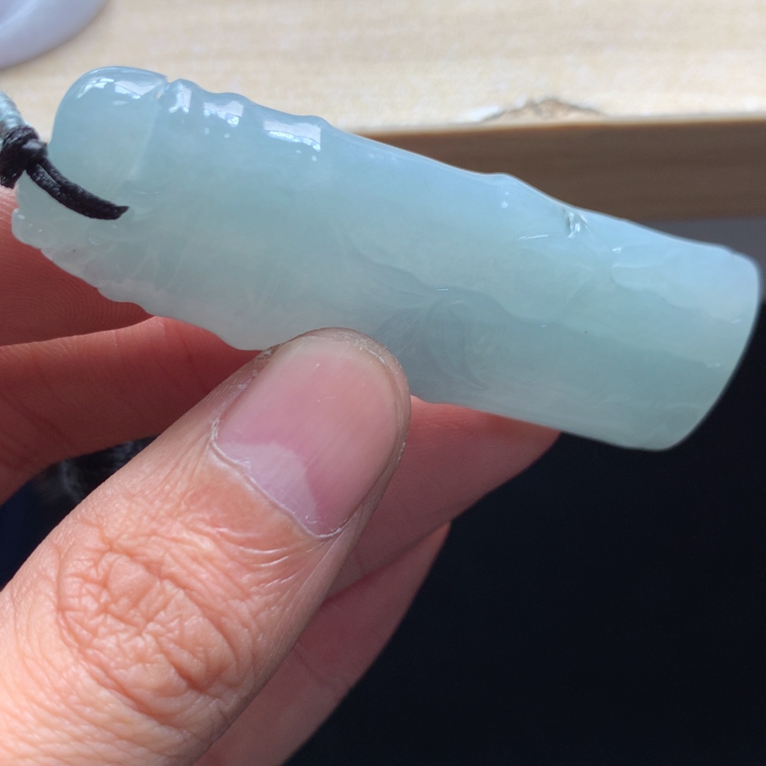 颈饰未镶嵌翡翠吊坠