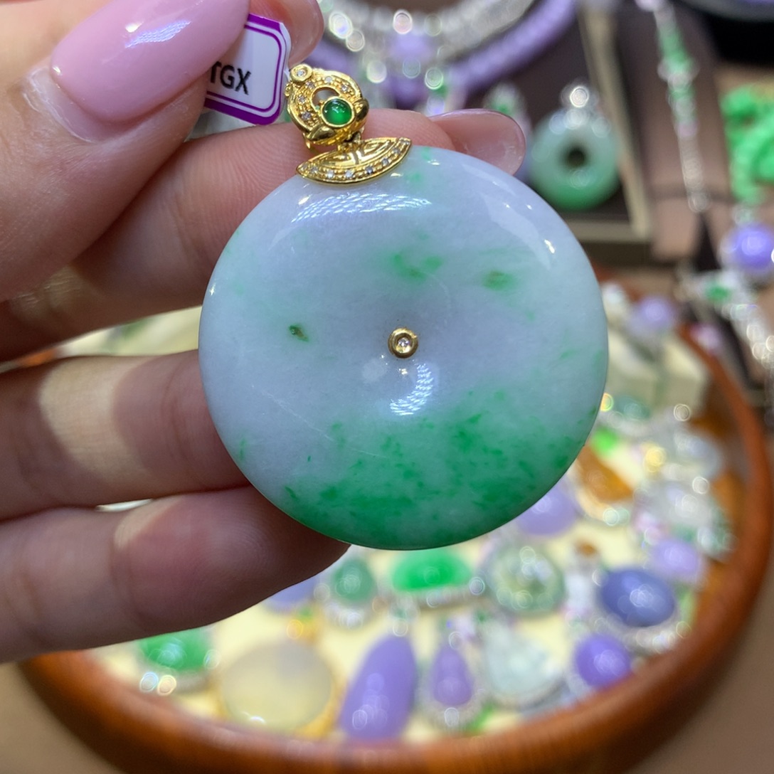 【闪购商品】翡翠18K金镶嵌颈饰翡翠