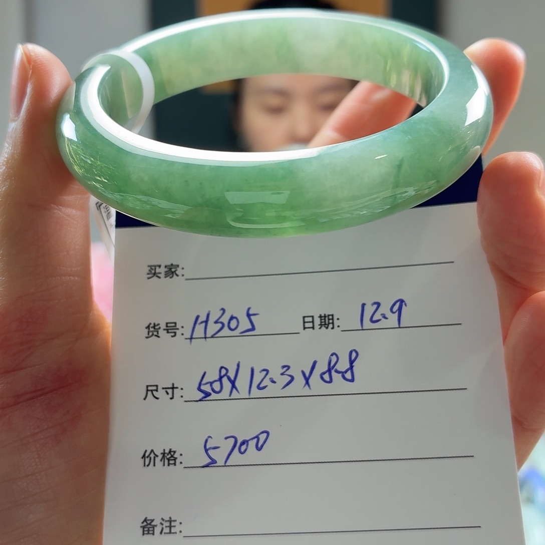 翡翠未镶嵌手镯天然翡翠手镯