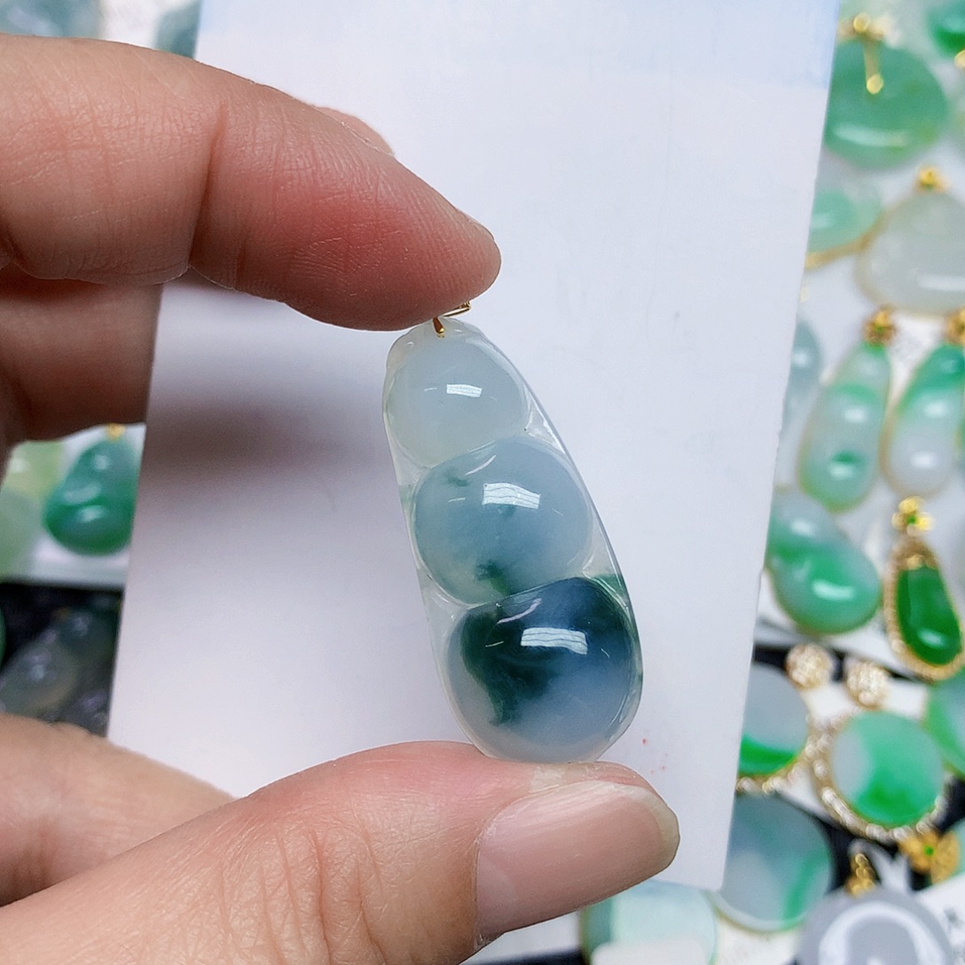 翡翠18K金镶嵌颈饰3566888