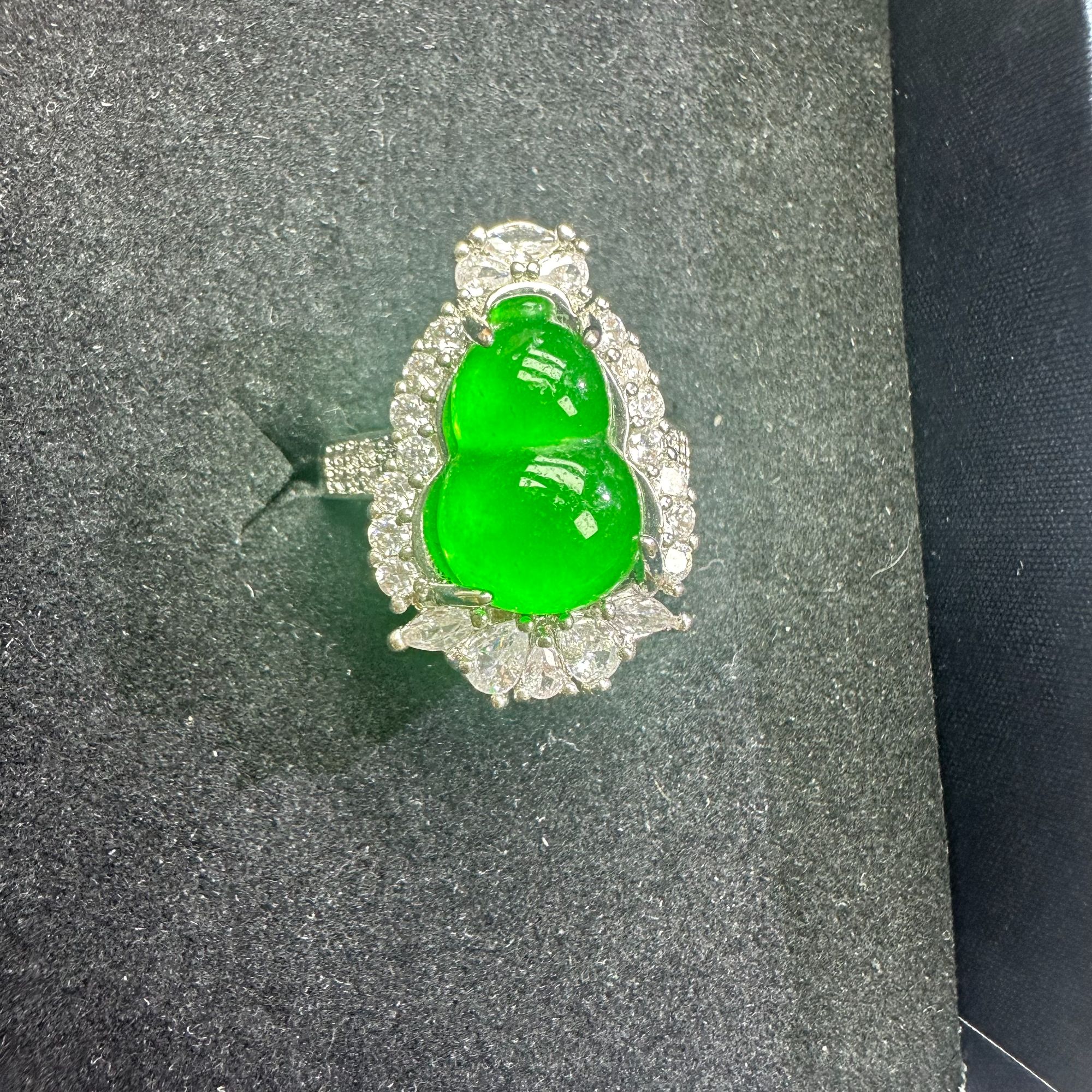 满绿葫芦戒指 H009