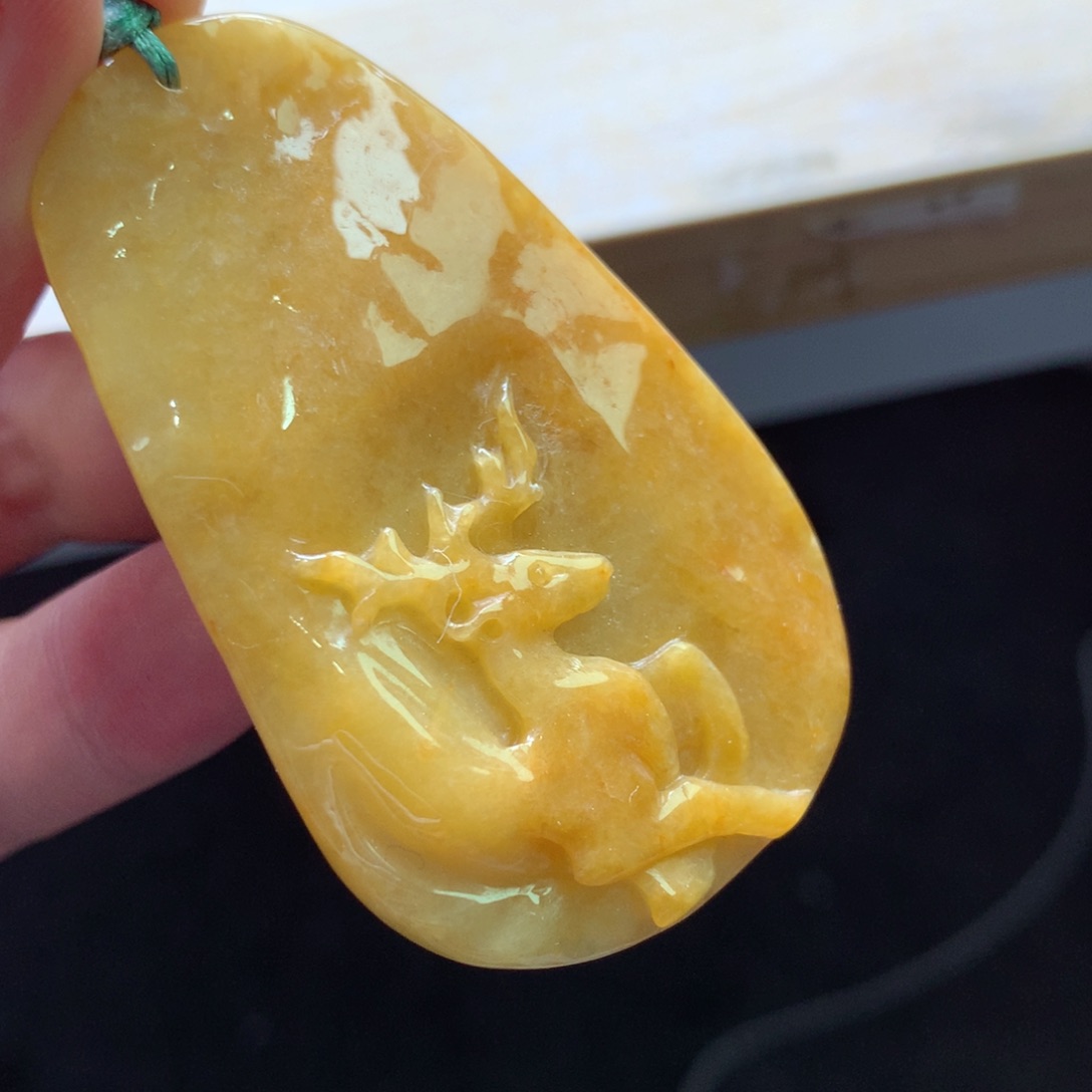 翡翠颈饰未镶嵌吊坠