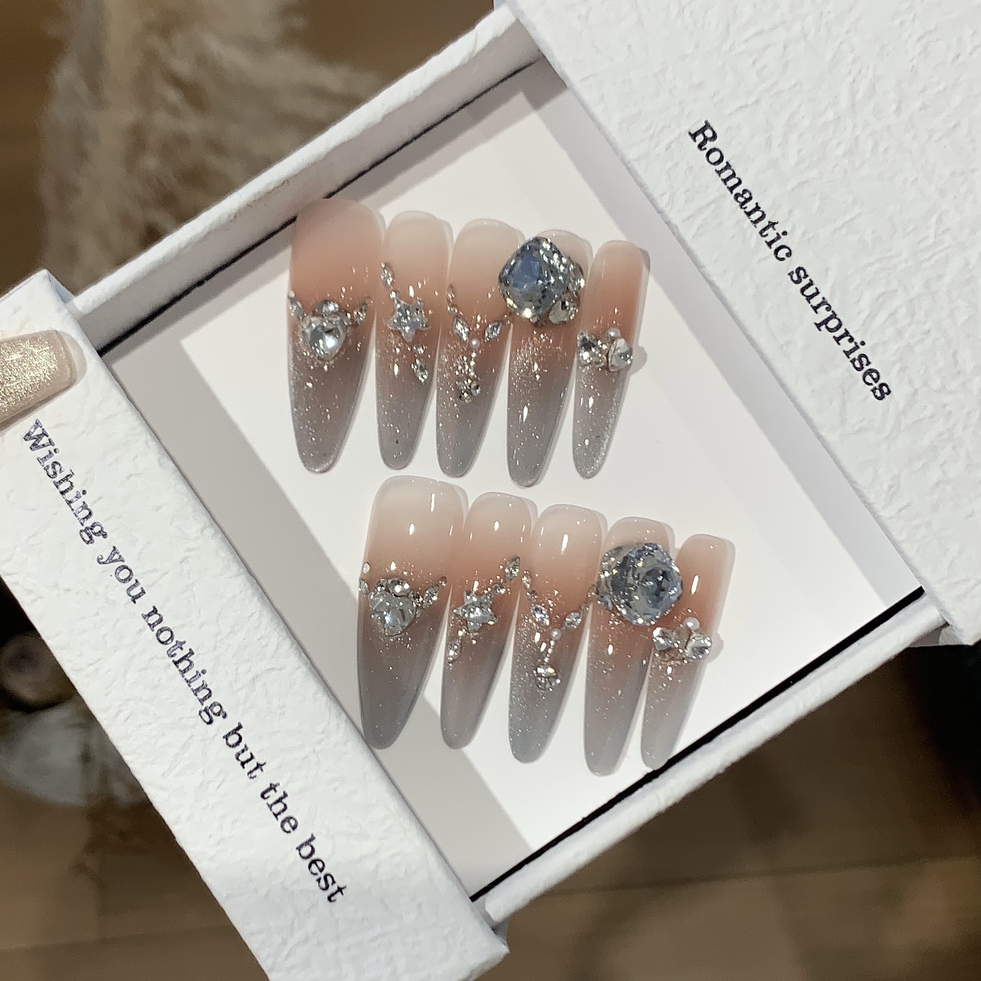 【银河有迹】纯手工穿戴甲手工冰透腮红渐变猫眼小碎钻链条方钻