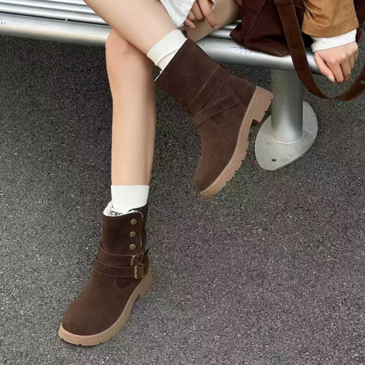 时装靴休闲时尚中筒女士厚底冬季百搭平底复古秋冬
