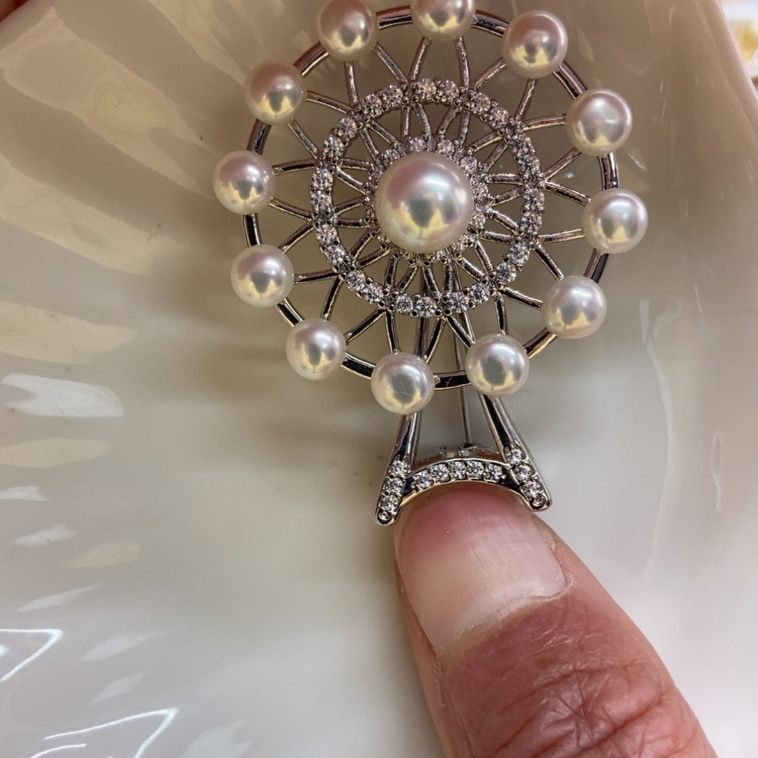 淡水珍珠胸饰合金